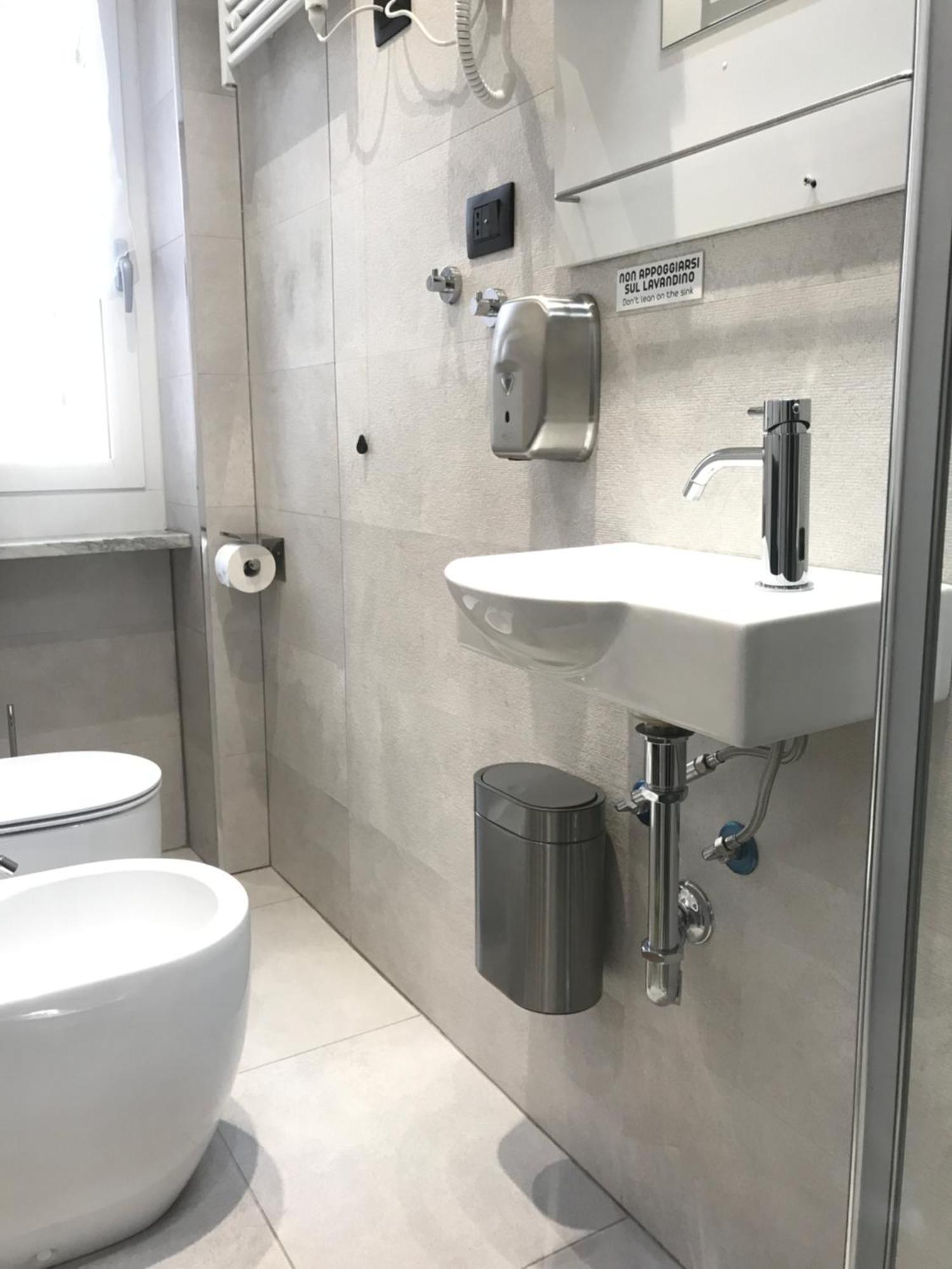 Drooms 4,0 Domotic Smart Self 24H,7 Vicino Treni Porta Susa E Centro Storico Turin Exterior foto