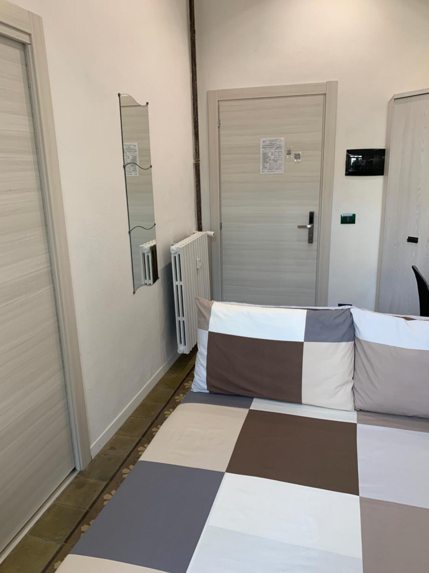 Drooms 4,0 Domotic Smart Self 24H,7 Vicino Treni Porta Susa E Centro Storico Turin Exterior foto