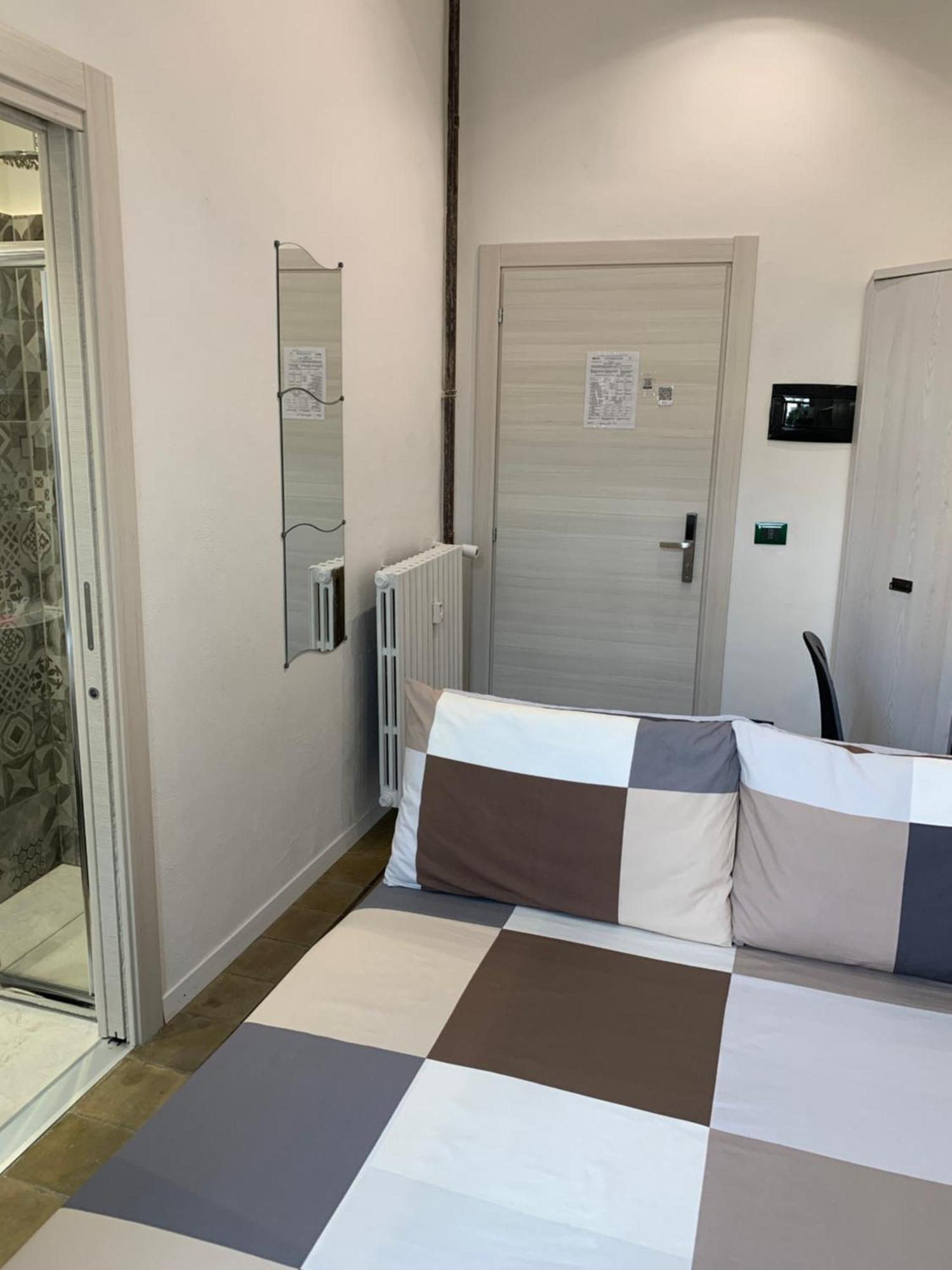Drooms 4,0 Domotic Smart Self 24H,7 Vicino Treni Porta Susa E Centro Storico Turin Exterior foto